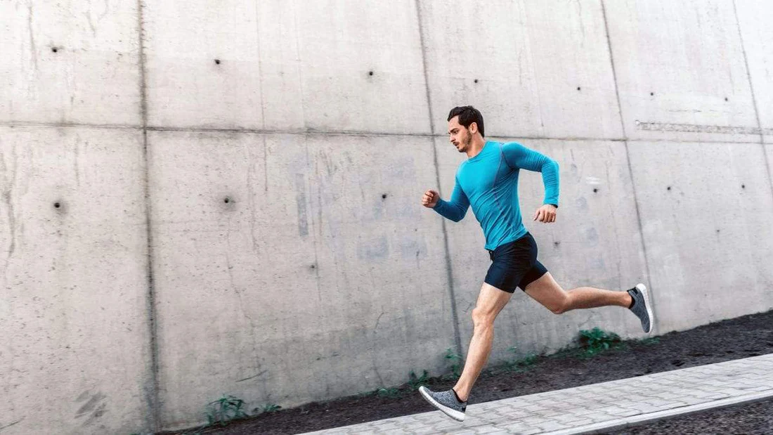 Fit Style Shop -Fit Style Shop runner greybg 1200x675 1